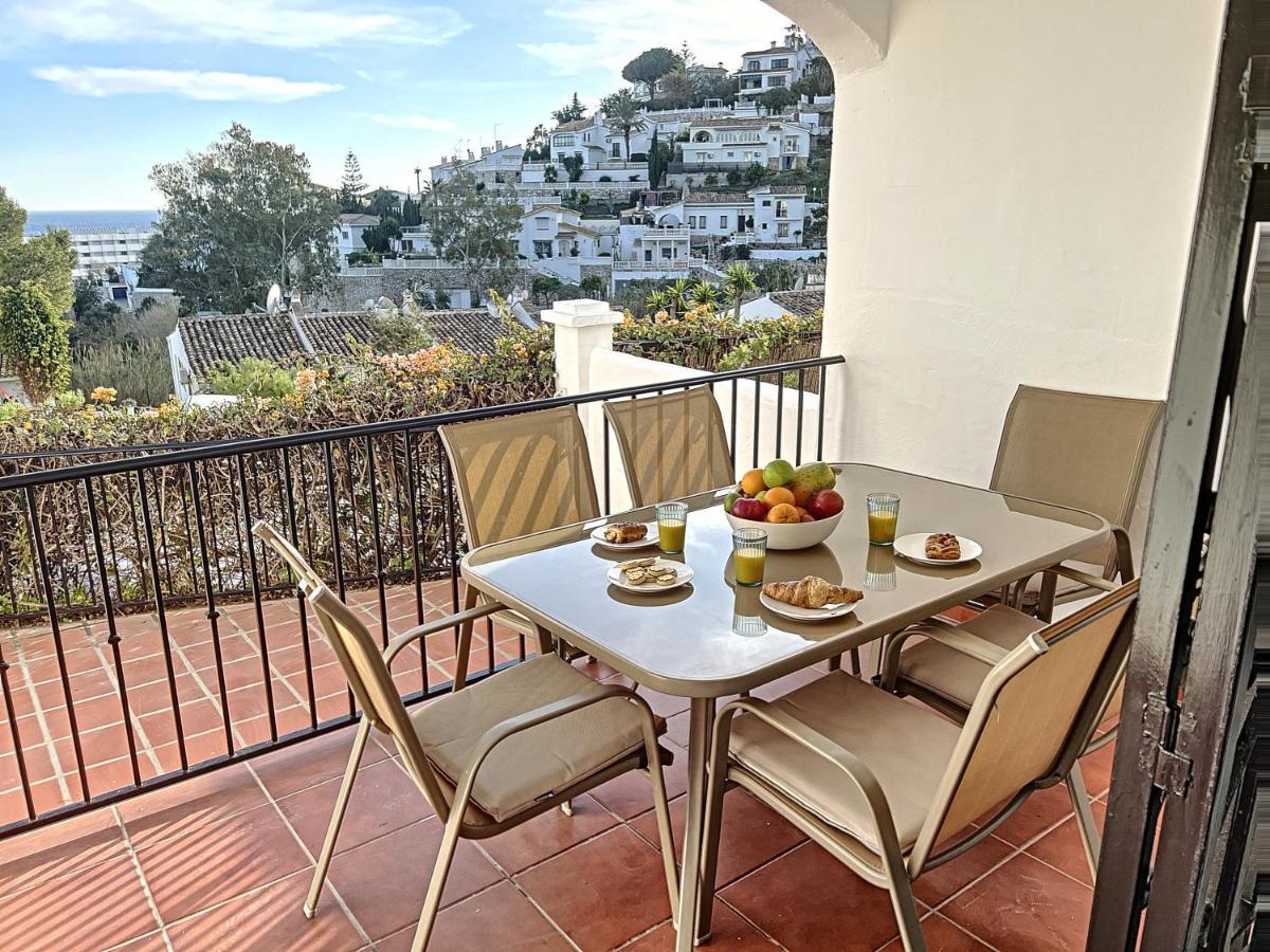 Agradable Adosado Con Piscina La Hidalga Villa Benalmádena Dış mekan fotoğraf