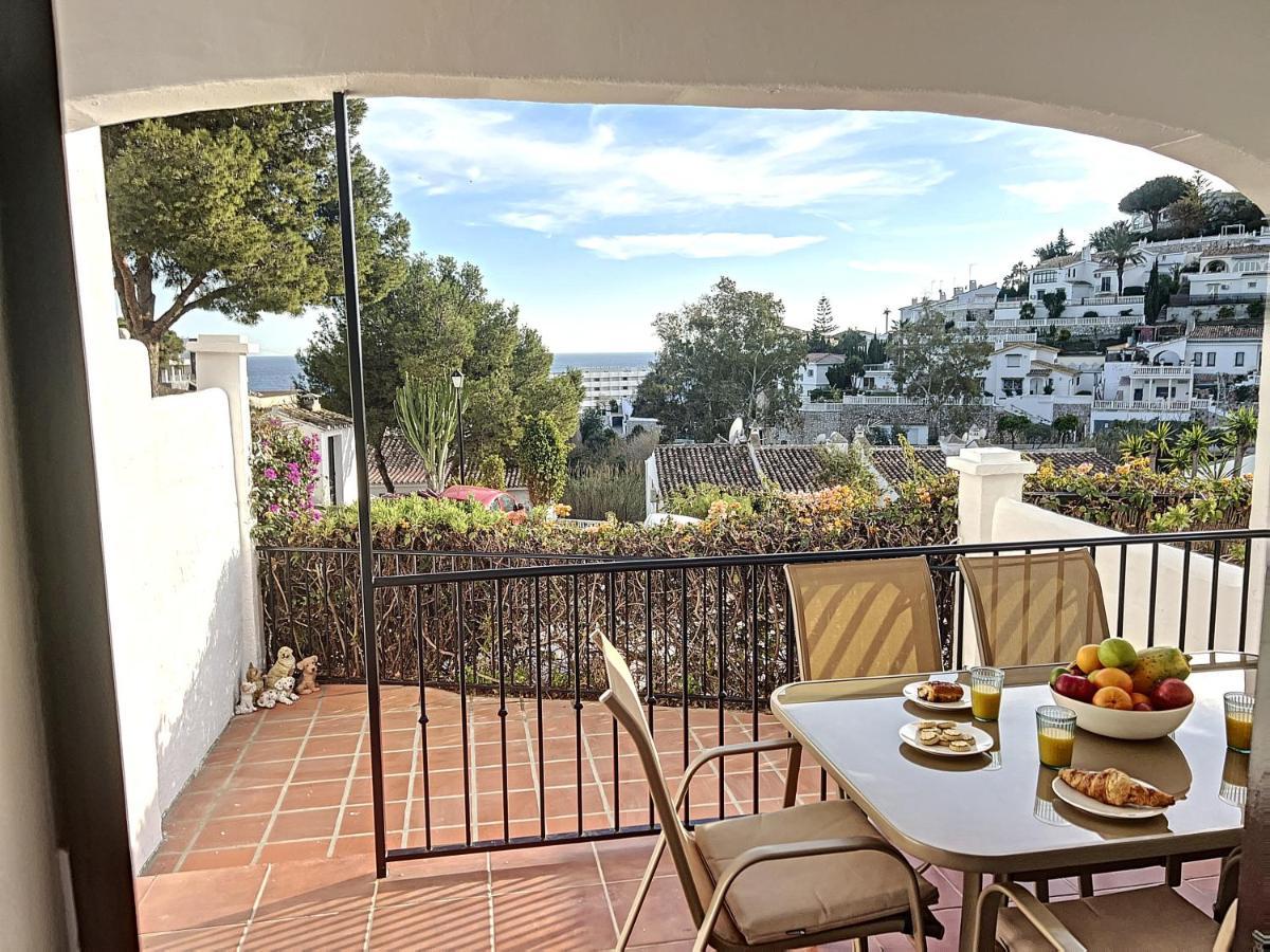 Agradable Adosado Con Piscina La Hidalga Villa Benalmádena Dış mekan fotoğraf