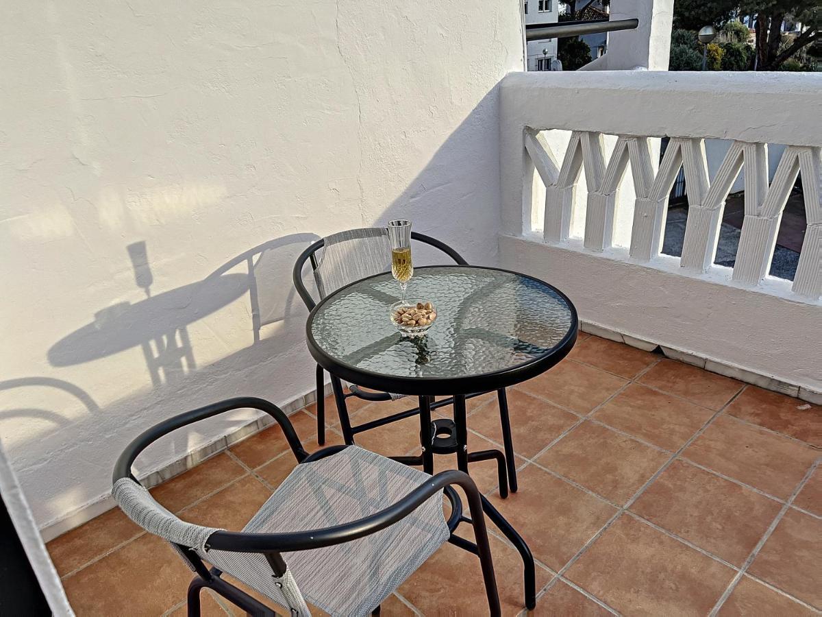 Agradable Adosado Con Piscina La Hidalga Villa Benalmádena Dış mekan fotoğraf