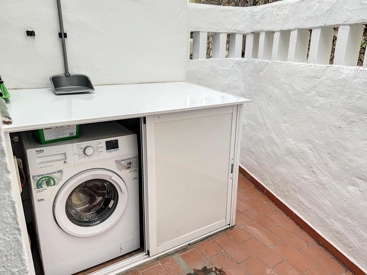 Agradable Adosado Con Piscina La Hidalga Villa Benalmádena Dış mekan fotoğraf