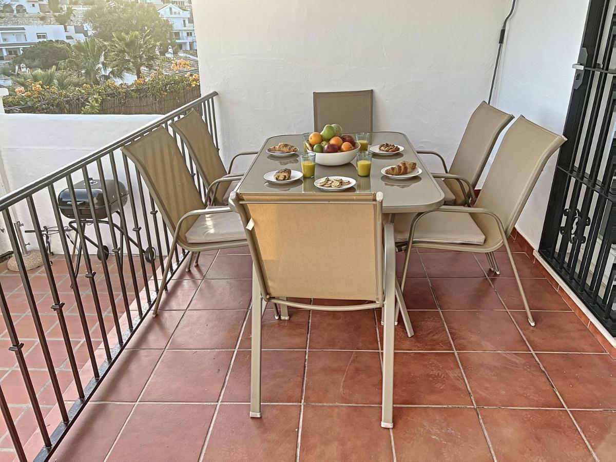 Agradable Adosado Con Piscina La Hidalga Villa Benalmádena Dış mekan fotoğraf