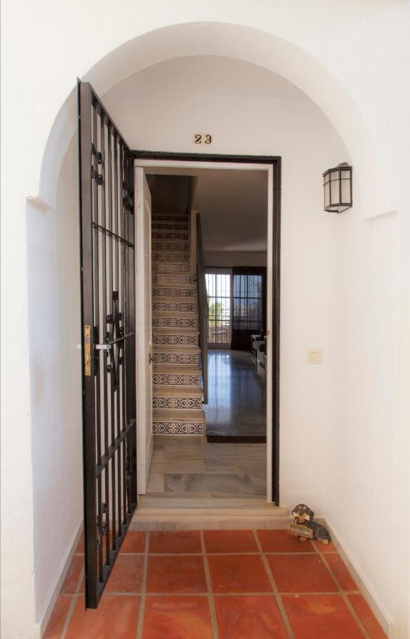 Agradable Adosado Con Piscina La Hidalga Villa Benalmádena Dış mekan fotoğraf