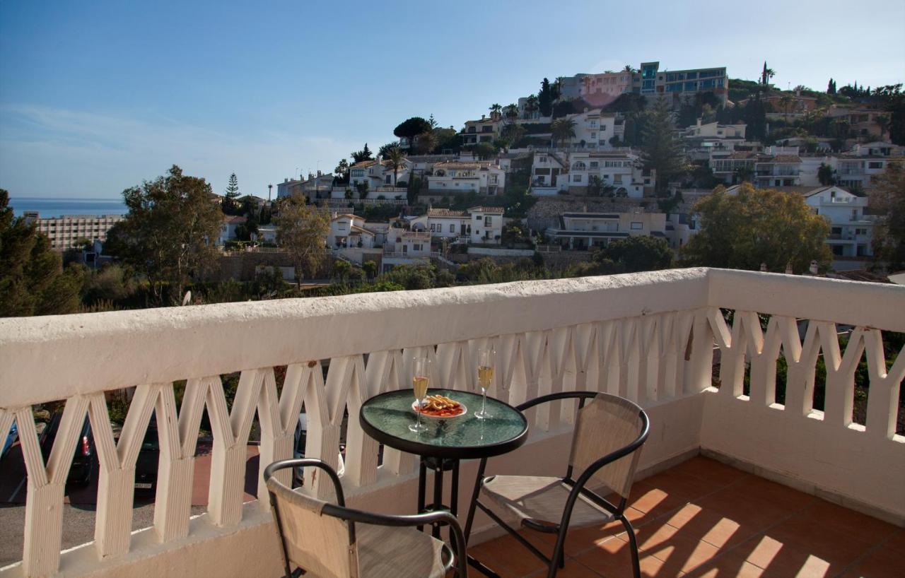 Agradable Adosado Con Piscina La Hidalga Villa Benalmádena Dış mekan fotoğraf