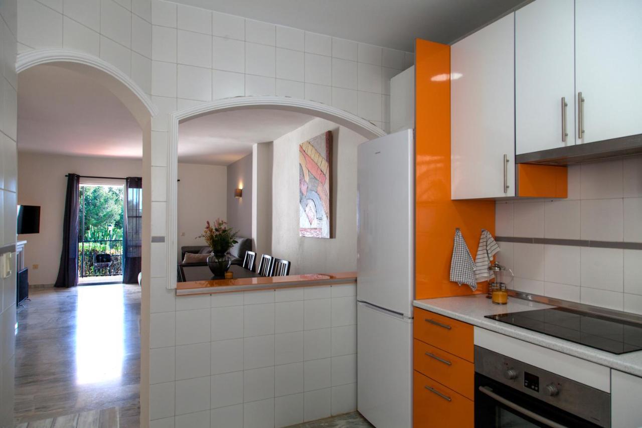 Agradable Adosado Con Piscina La Hidalga Villa Benalmádena Dış mekan fotoğraf